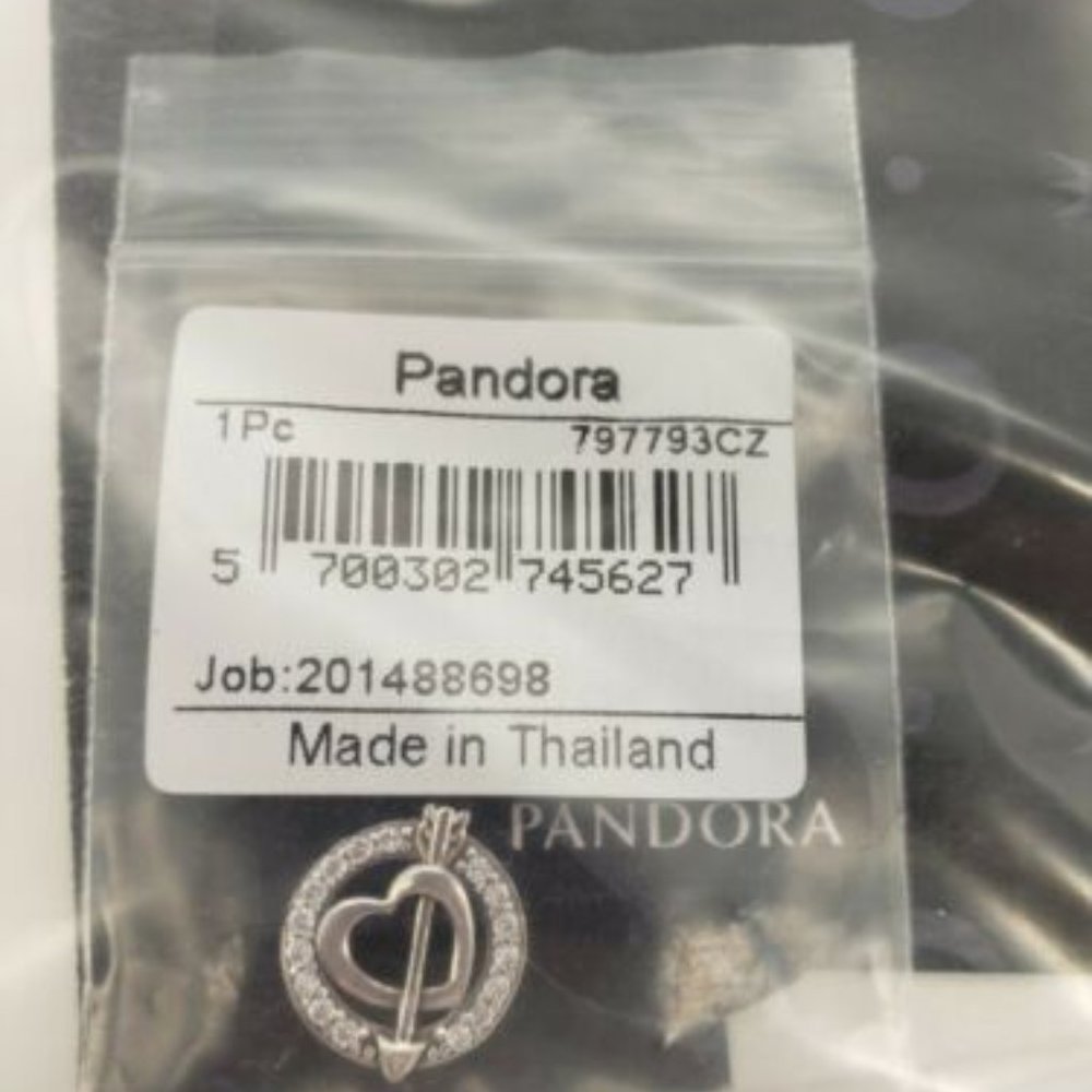 Authentic Pandora#797793CZ Heart & Arrow NEW